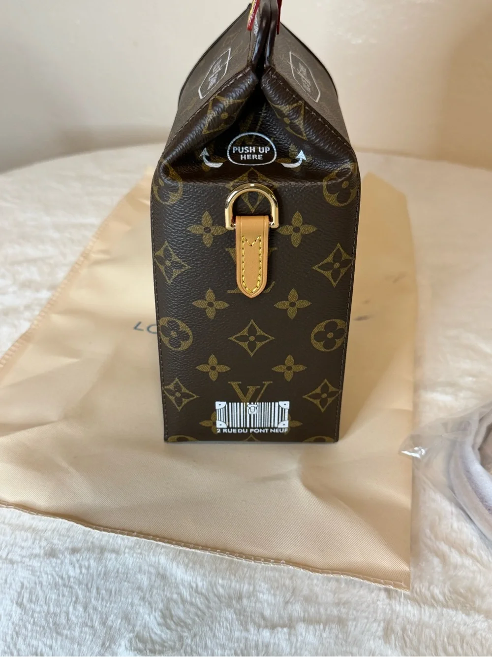 Farideh change milk
